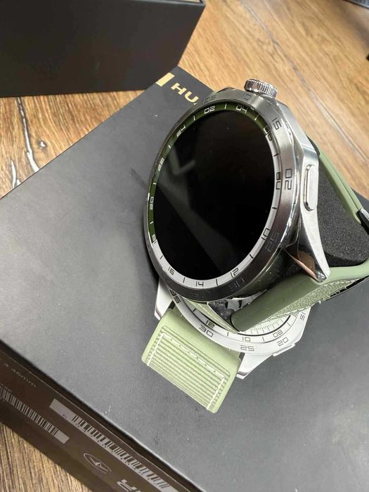 Продавам Смарт Часовник HUAWEI WATCH GT 4.