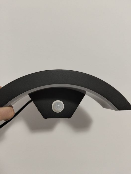 Lampa perete cu senzor de miscare