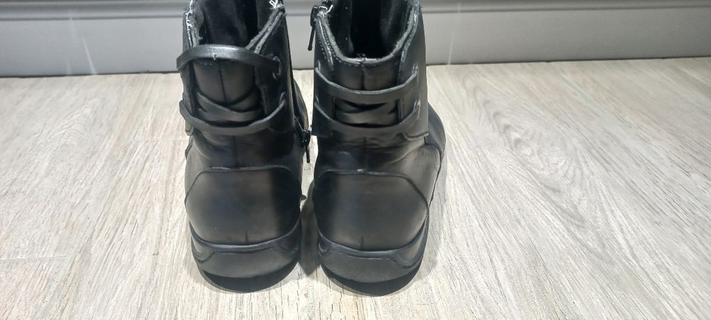 Обувь 2 пары, цена за две