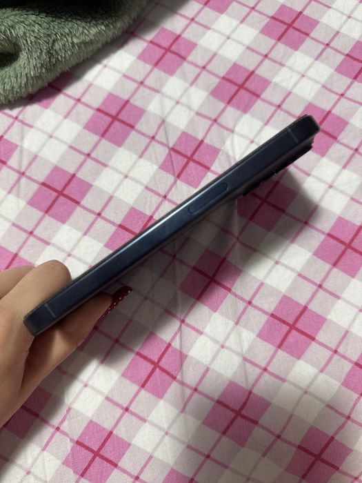 Iphone 15 pro albastru cu husa originala