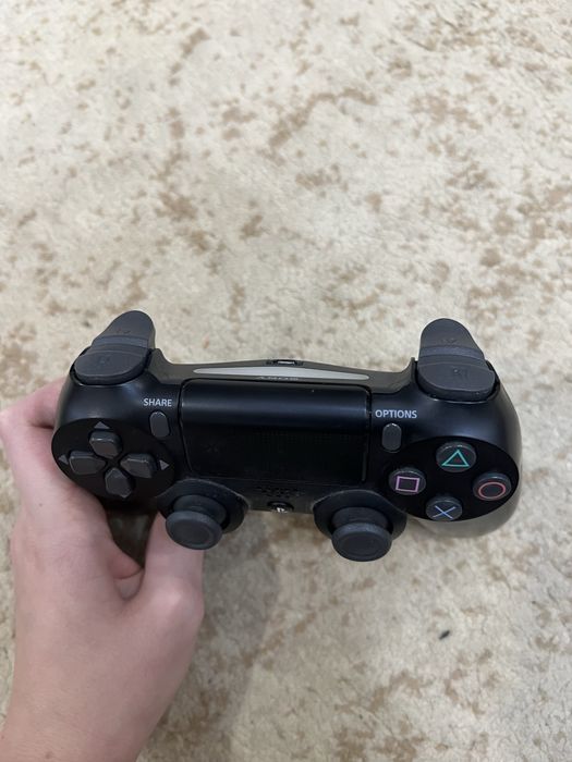 Джойстик на ПС 4