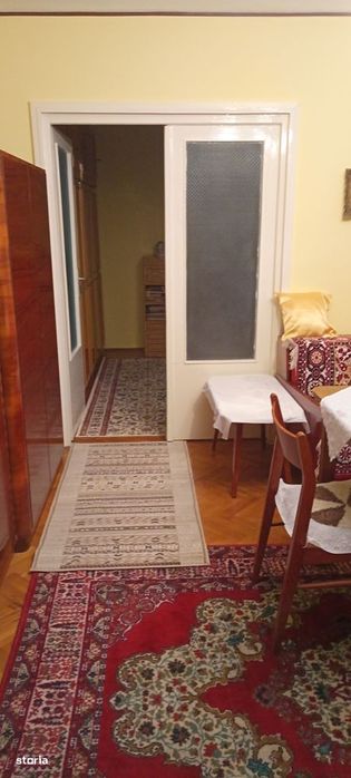 Apartament cu 3 camere, balcon, Decebal