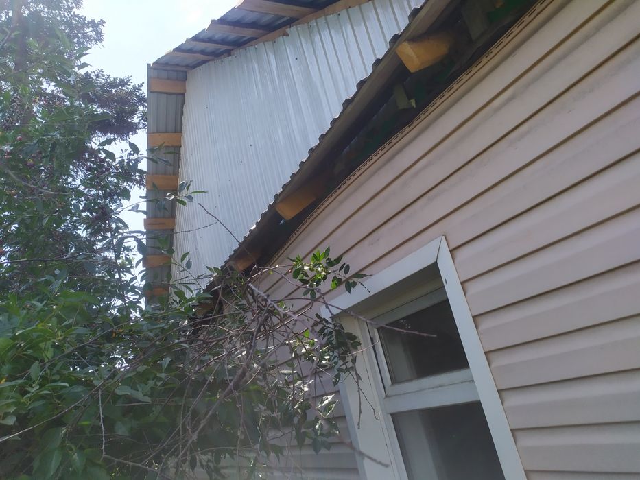 Дом на нефтебазе