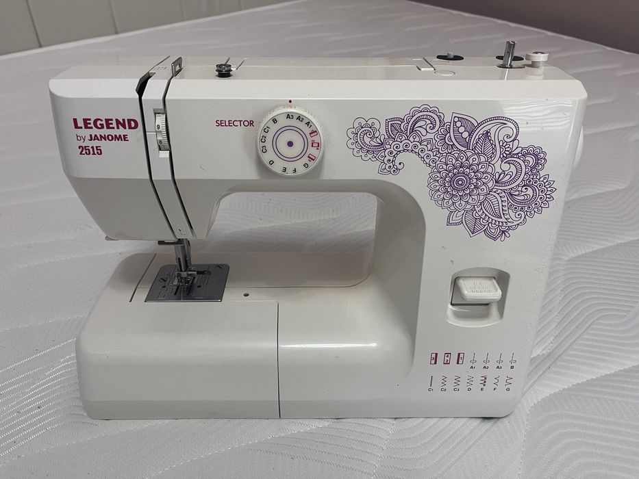 Швейная машинка Janome 2515