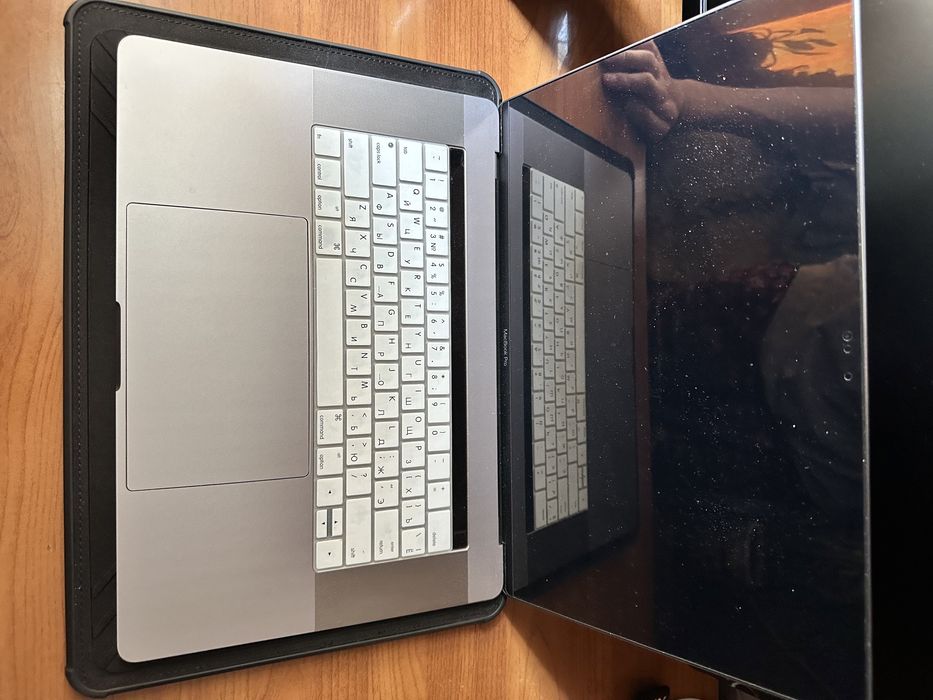 MacBook Pro15  16GB/256GB
