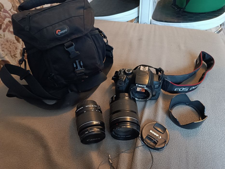 Canon eos 650D с двумя объективами