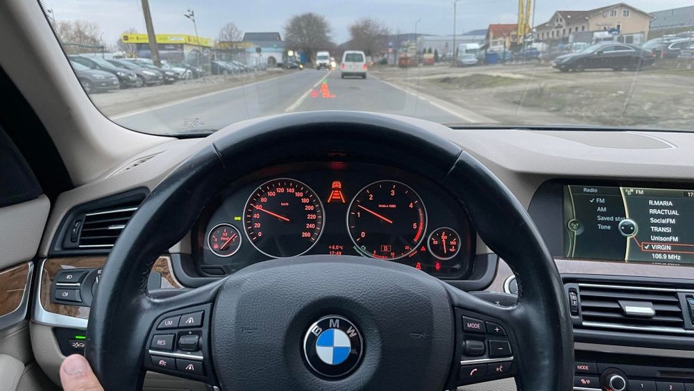 BMW 5 Series 2011 — imagine 4
