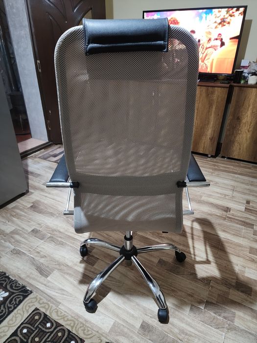 Компьютерное игровое кресло для айтишников