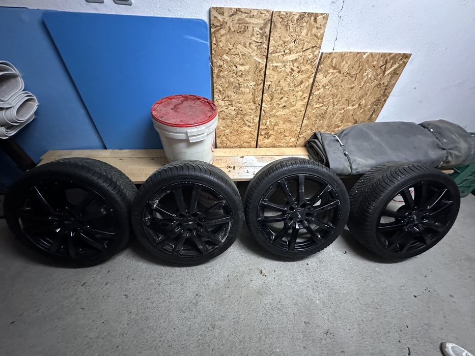 Гуми с алуминиеви джанти 4 бр