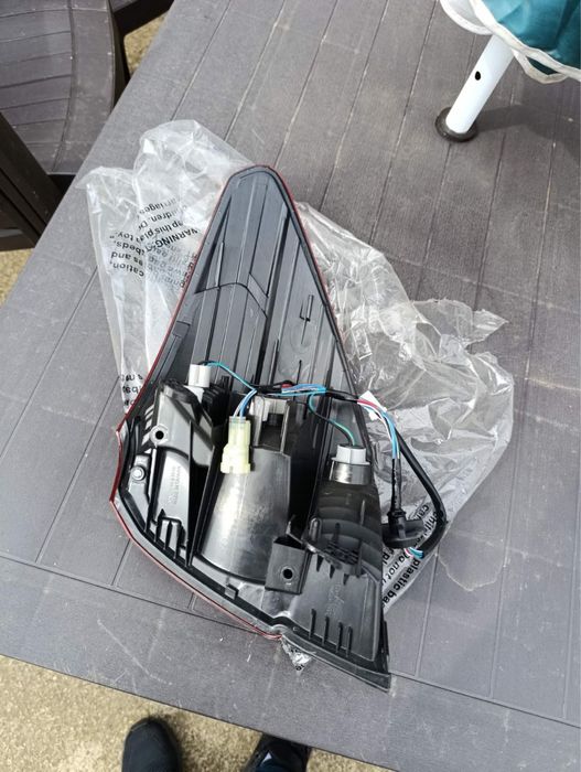 Ляв стоп за Subaru Outback 2010-2014 година