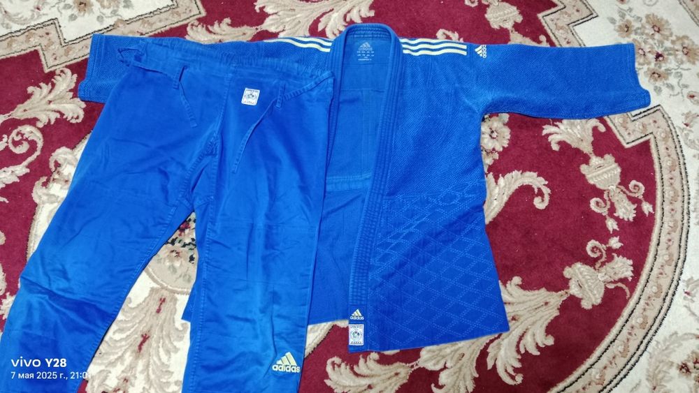 Дзюдо кимоно адидас