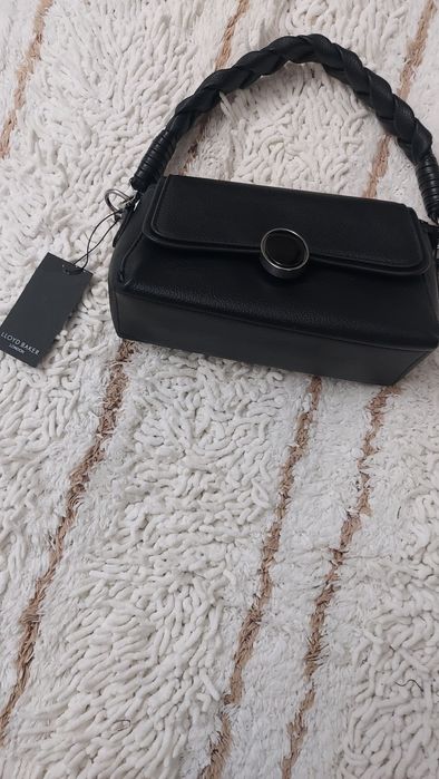 Черная кожаная сумка