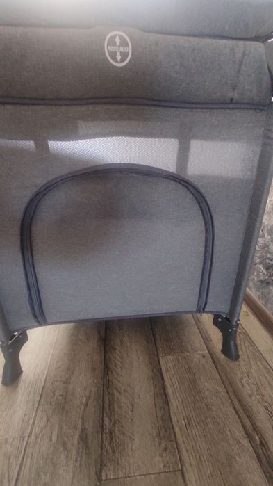 Детская кроватка-манеж