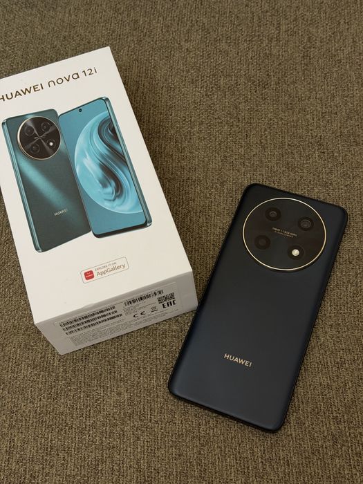 Huawei nova 12i