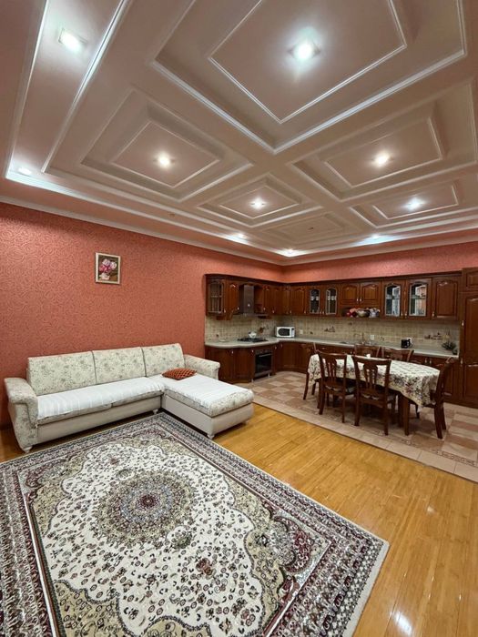 Шикарный Дом в Центре Луначарского