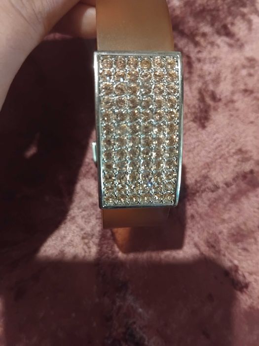 Гривни Swarovski