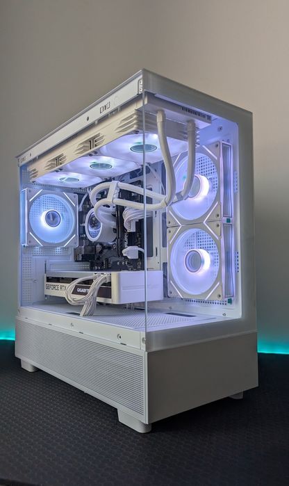 • Sistem PC Gaming • RTX 3070 • RYZEN 7 • 16GB • HDD 2TB • SSD