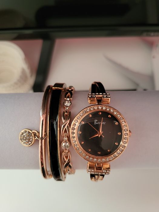 Set ceas + bratari, dama, auriu, nou, fara etichetă