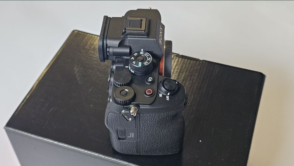 Продавам тяло Sony A7R V в отлично състояние