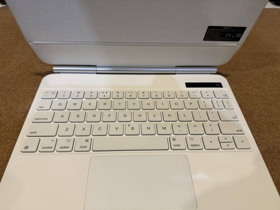 Клавиатура калъф за Ipad pro/ Ipad air бяла