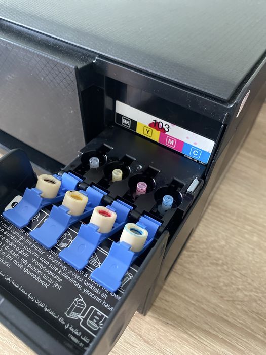 Продам цветной принтер EPSON L3250