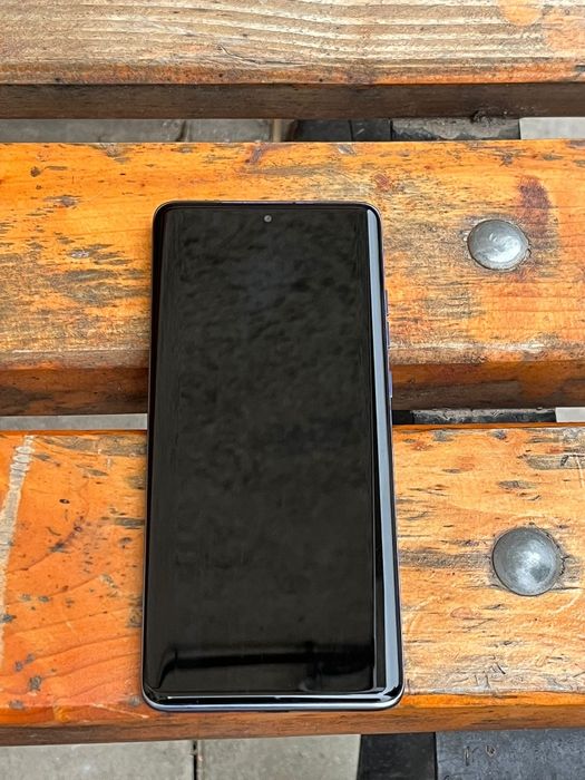 Vând Motorola Edge 60 pro