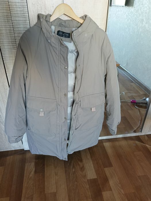 Зимний пуховик с капюшоном, размер 42, подростковый.