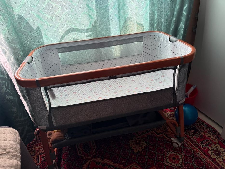 Продам детскую кроватку