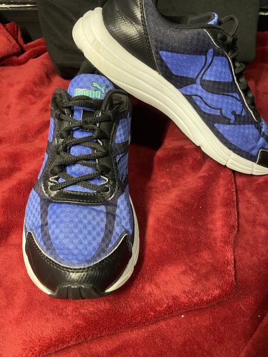 Дамски маратонки обувани броени пъти