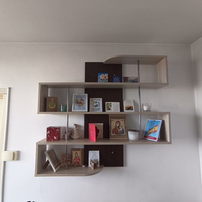 ПДЧ етажерка за стена