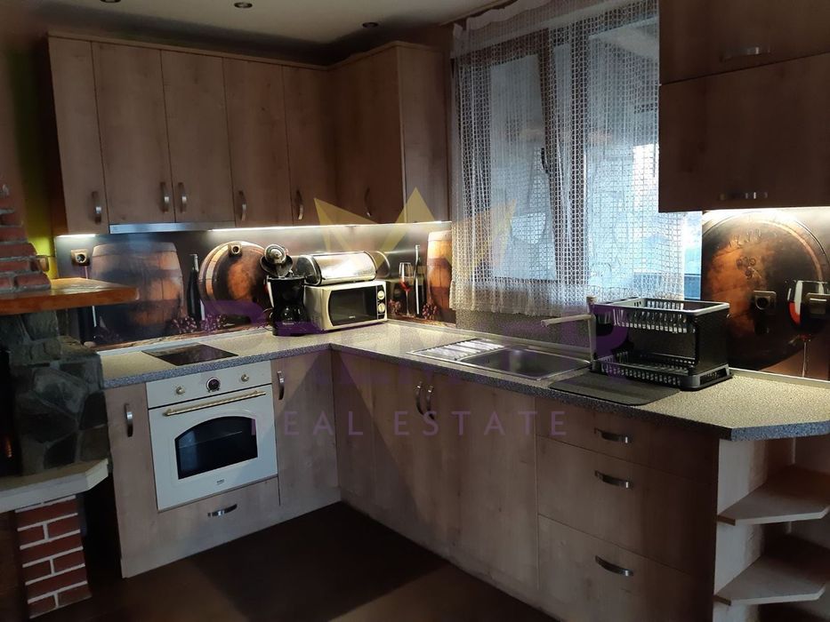 Дава се под наем Къща в с. Кичево, Област Варна - 162 кв.м за 996.03 € - Снимка #2