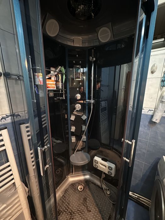 Cabina de dus, in stare foarte buna