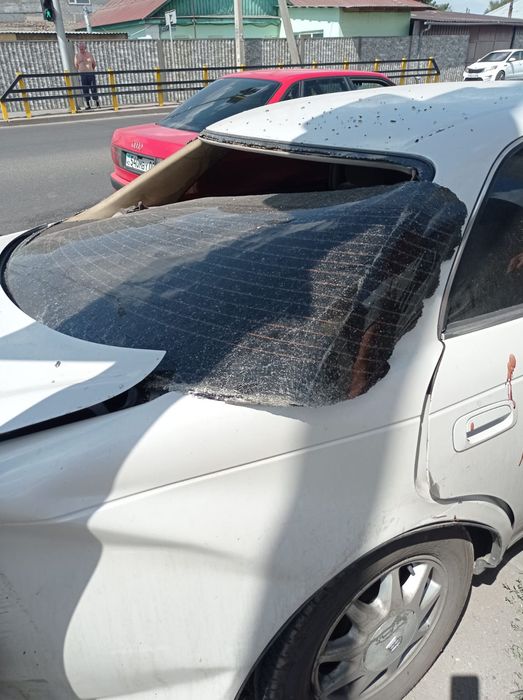 тойота  марк2  90й   на  разбор