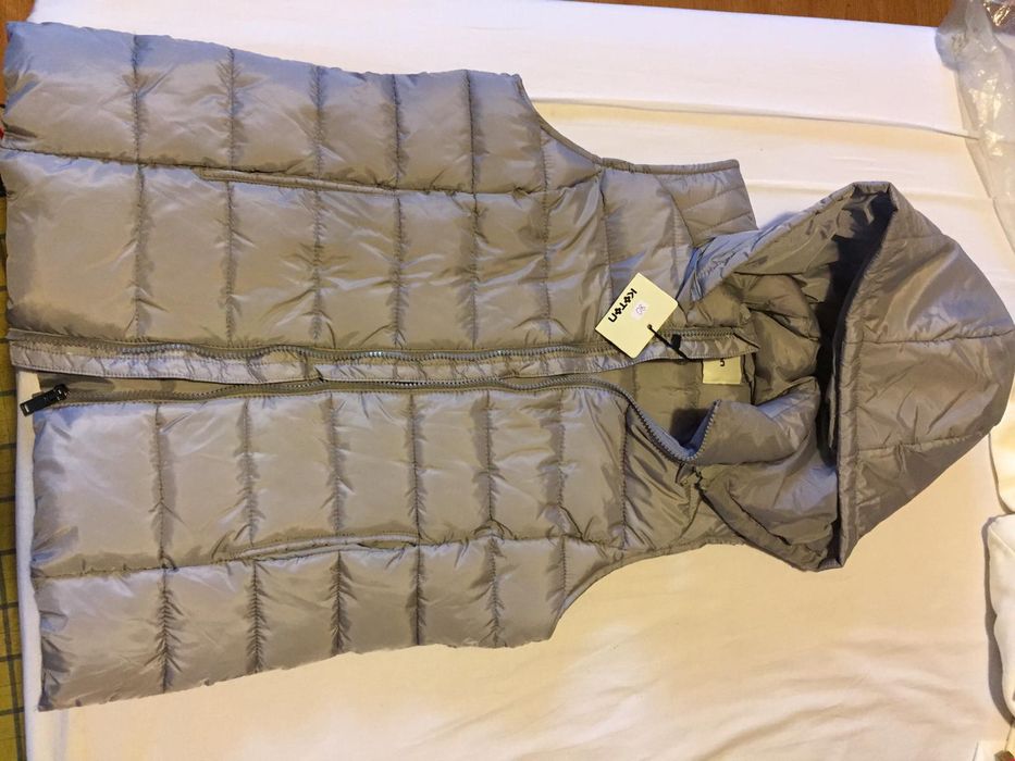 Vesta dama cu gluga .