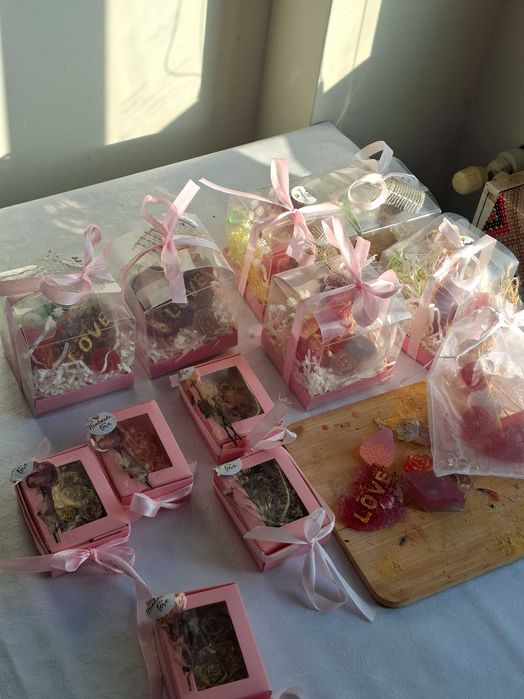 Подаръчни комплекти ръчно изработени сапуни