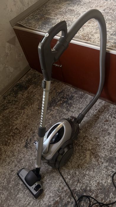 Пылесос LG Kompressor