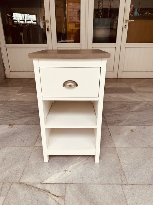 Нощно шкафче / помощен шкаф – 39×39×68 см