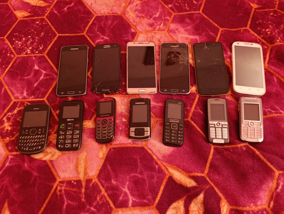 Telefoane pentru piese