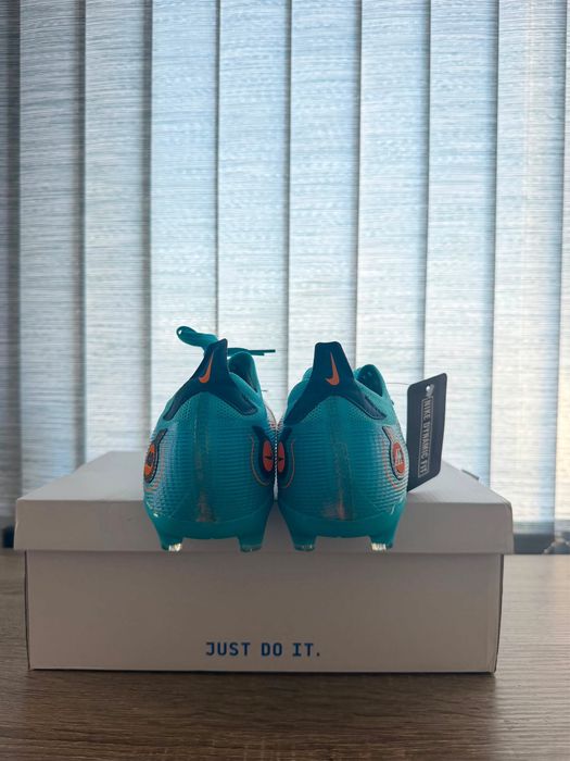 Футболни обувки nike mercurial
