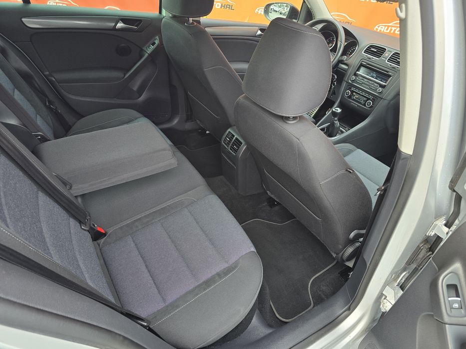 Volkswagen Golf STYLE  Benzina Finantare Rate-Credit