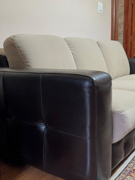 Vanzare set canapea cu 2 fotolii