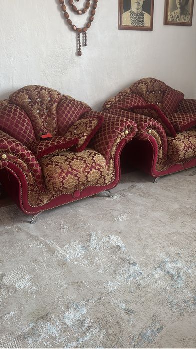 Диван и два кресла, можно раздельно