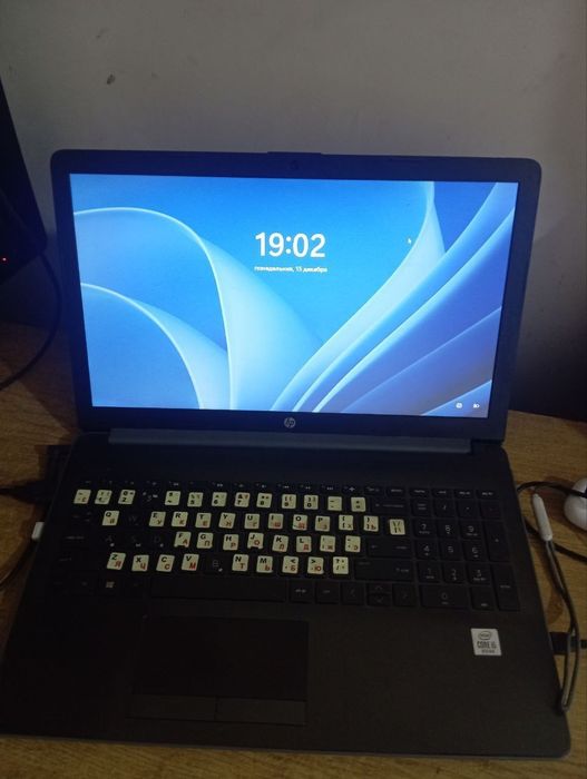 Kampyuter HP
Model: HP notebook 
Intel: Core5 10210U
OZU: 8gb 
Xot