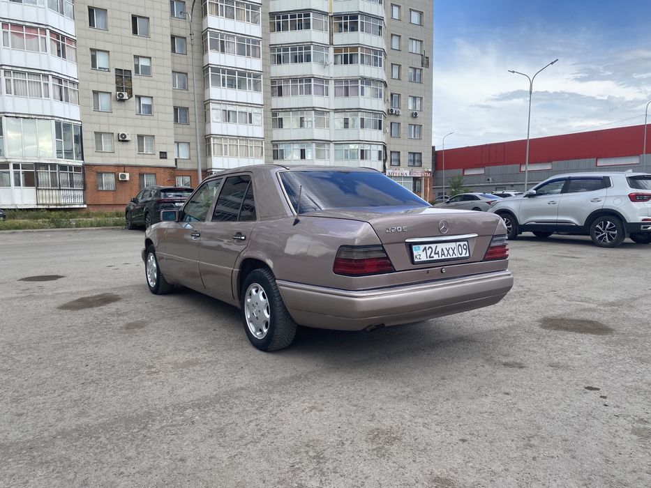 Продам мерседес 220
