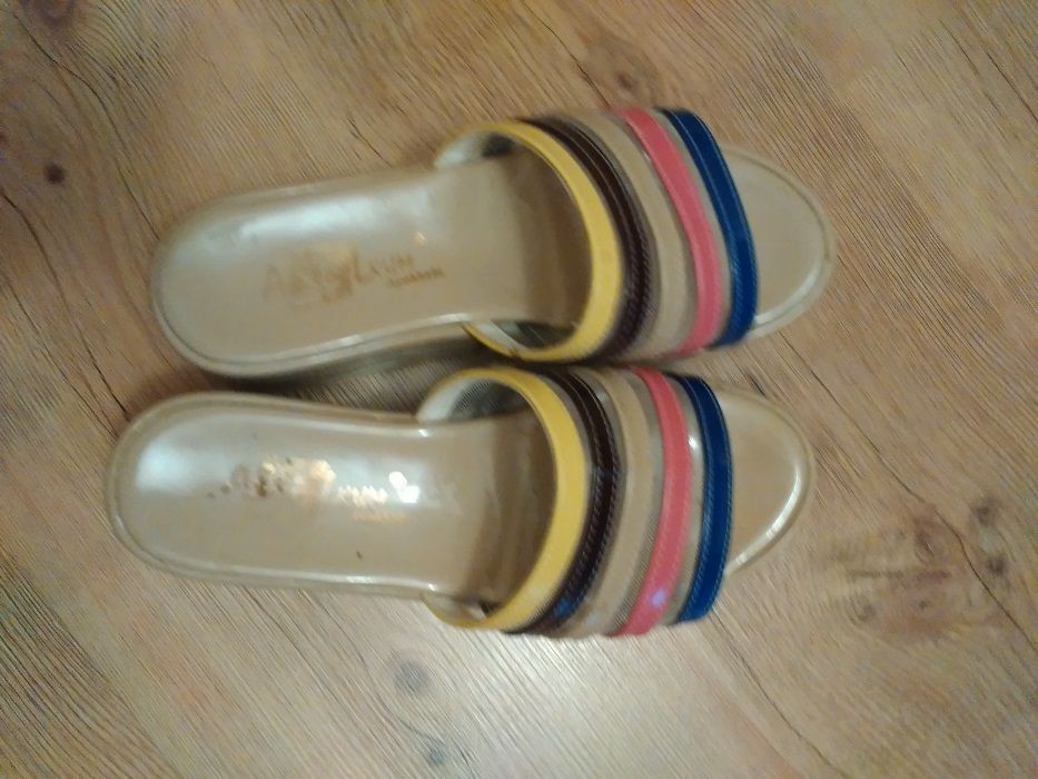 ЧЕХЛИ сабо като нови