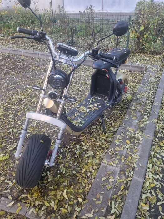 Scuter electric citycoco
