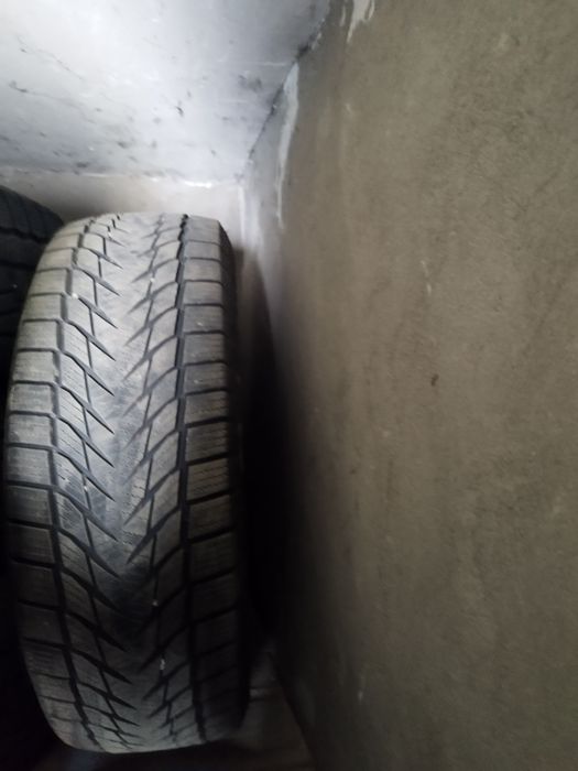 Зимние шины на 15