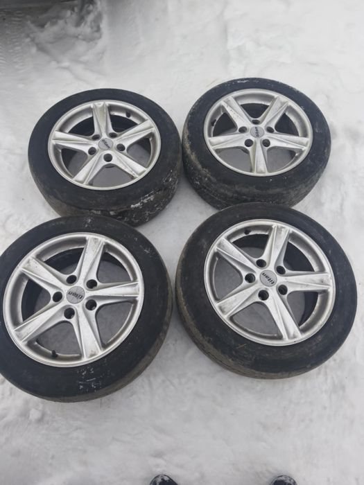 Vând 4 geți R16 de aliaj