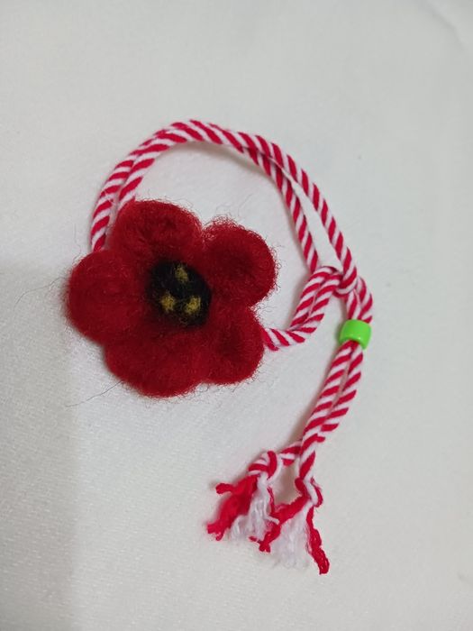 Мартенички, гривнички