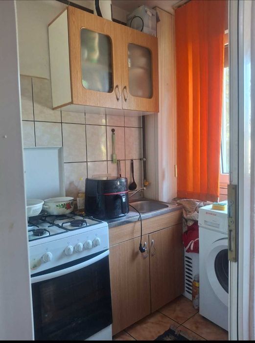 Garsonieră de vânzare.